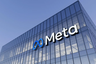 Meta 7000 işçini Sİ komandasına keçirdir