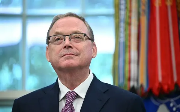 Hassett: Neft ucuzlaşsa, Fed üçün imkan yaranar