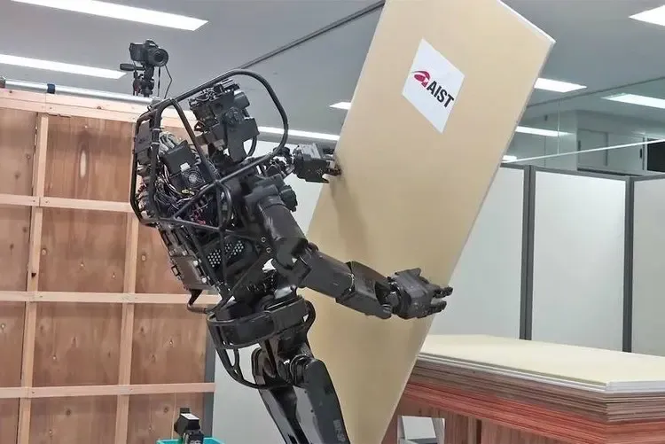 Yaponiya işçi böhranına robotlarla cavab verməyə hazırlaşır