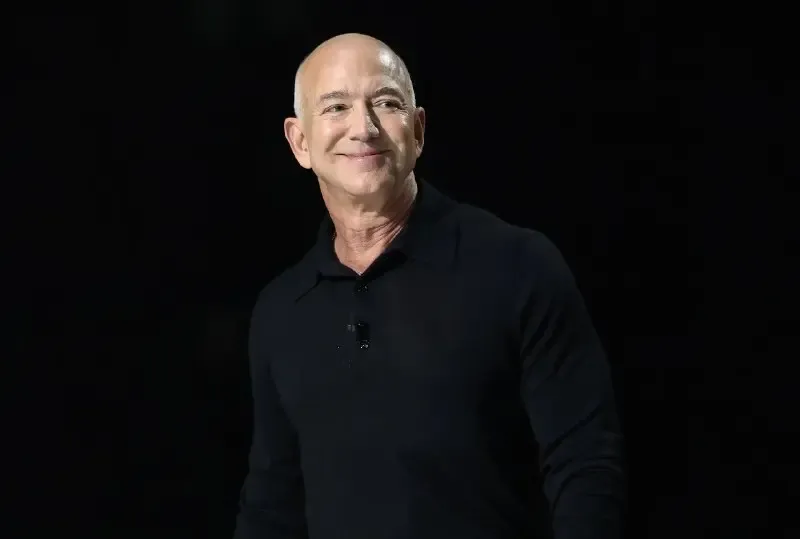 Bezos Trump administrasiyası ilə əməkdaşlığı gücləndirdi