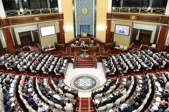 Tokayev Qazaxıstan hökumətini istefaya göndərdi