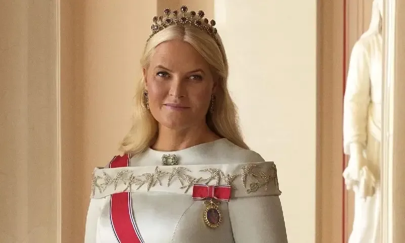 Norveç kraliçası Mette-Marit xəstəxanaya yerləşdirilib