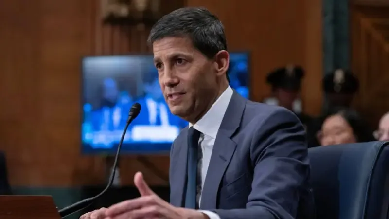Kevin Warsh Sİ investisiyalarının inflyasiyanı qaçılmaz artırmadığını bildirdi
