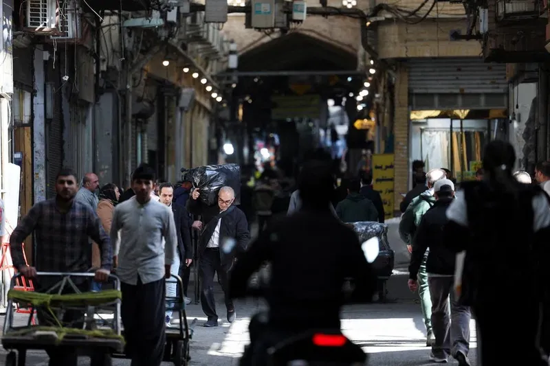 Tehran bazarı müharibə fonunda iflic olub