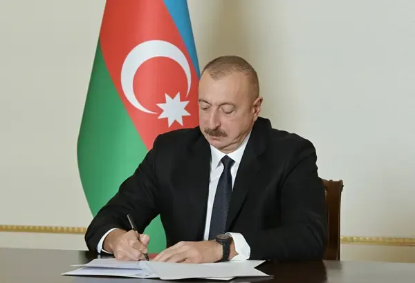 İlham Əliyev DSX hərbçilərini təltif etdi