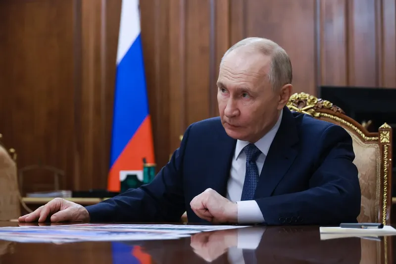 Putin Ukrayna ilə sülh şansının qaldığını bildirib